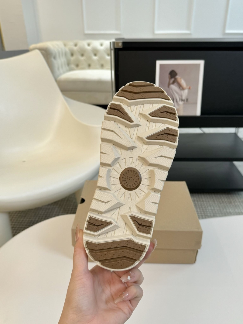 Ugg Flat Shoes